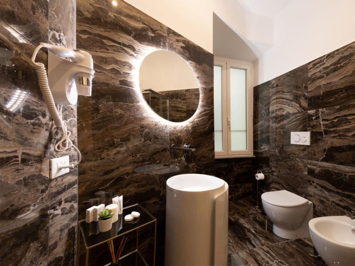 The Best Rent - Elegant Five-Bedrooms Apartment Near Colosseo Рим Екстер'єр фото