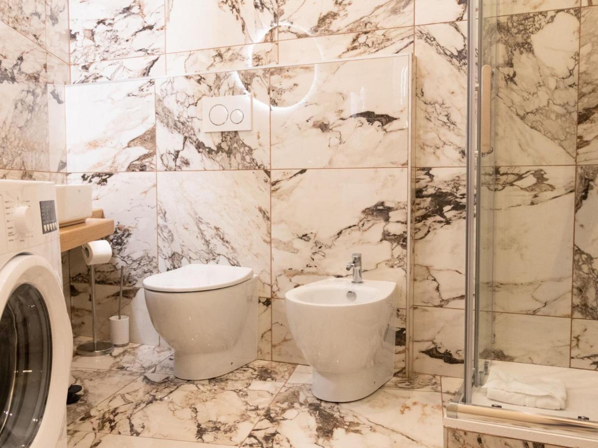 The Best Rent - Elegant Five-Bedrooms Apartment Near Colosseo Рим Екстер'єр фото