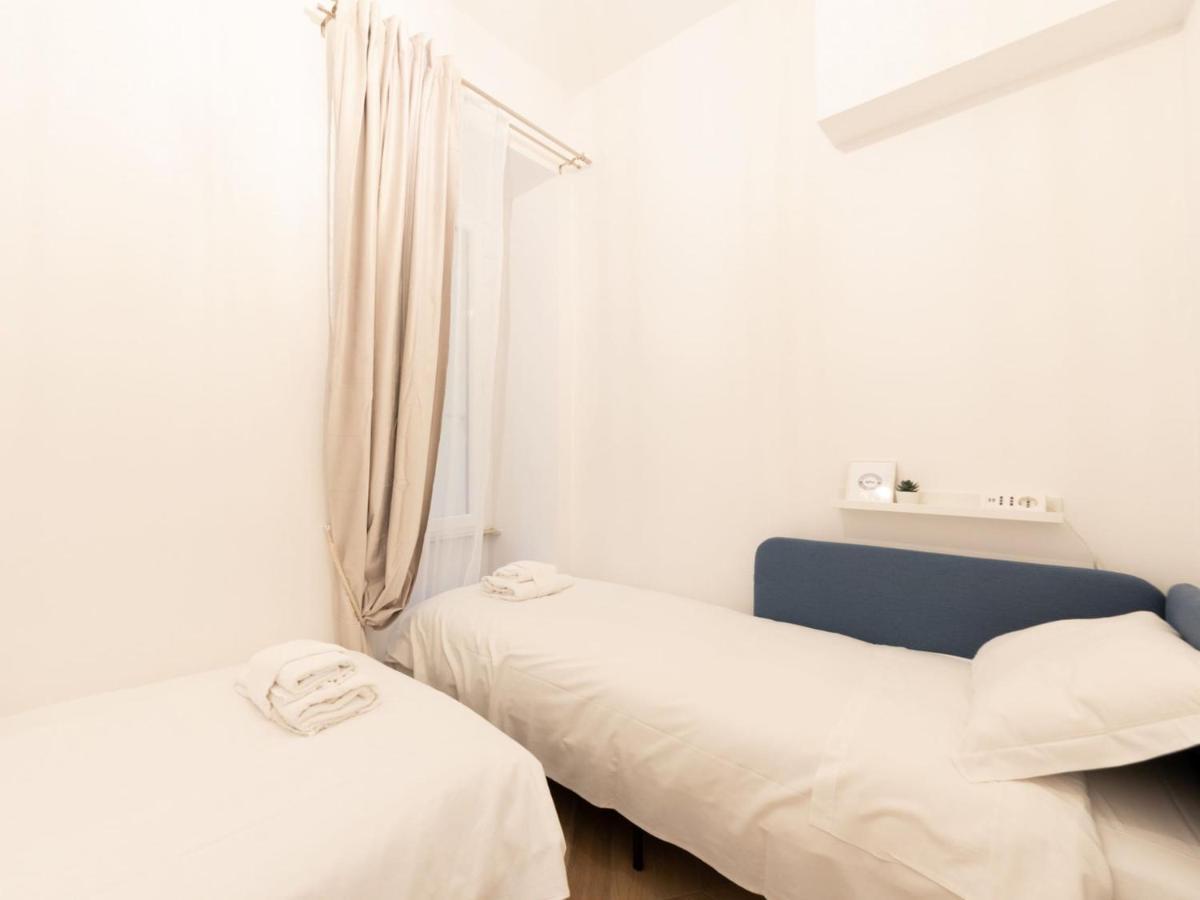 The Best Rent - Elegant Five-Bedrooms Apartment Near Colosseo Рим Екстер'єр фото